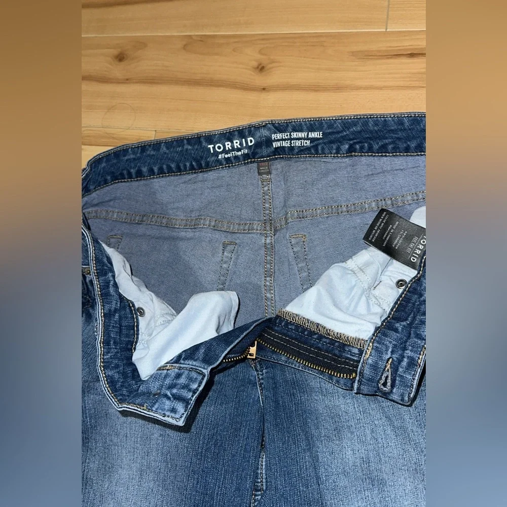 Torrid 14 X-Short Perfect Skinny Ankle Vintage Stretch Mid-
Rise Jean EUC - Picture 4 of 9